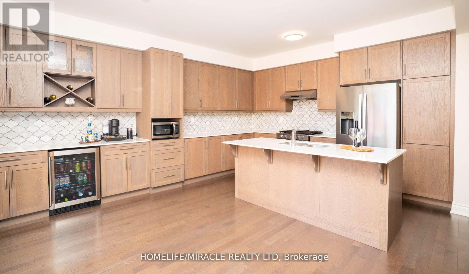 7 Kapikog Street, Brampton, Ontario  L6Y 6J6 - Photo 10 - W12210112