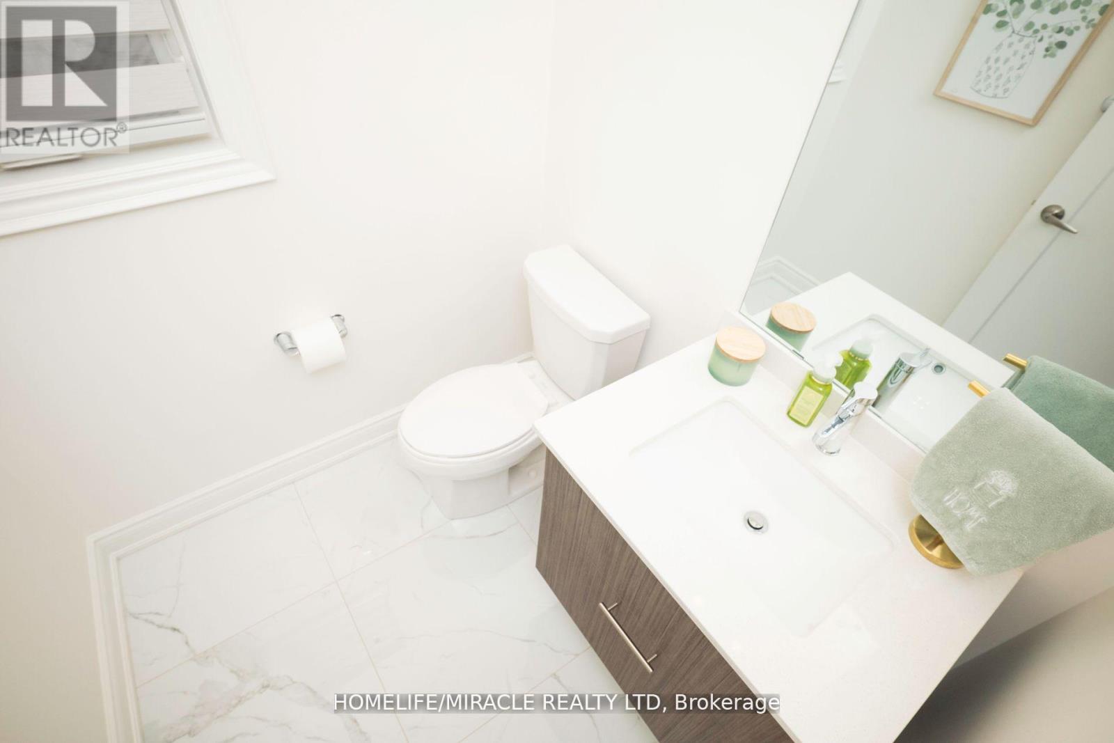 7 Kapikog Street, Brampton, Ontario  L6Y 6J6 - Photo 11 - W12210112
