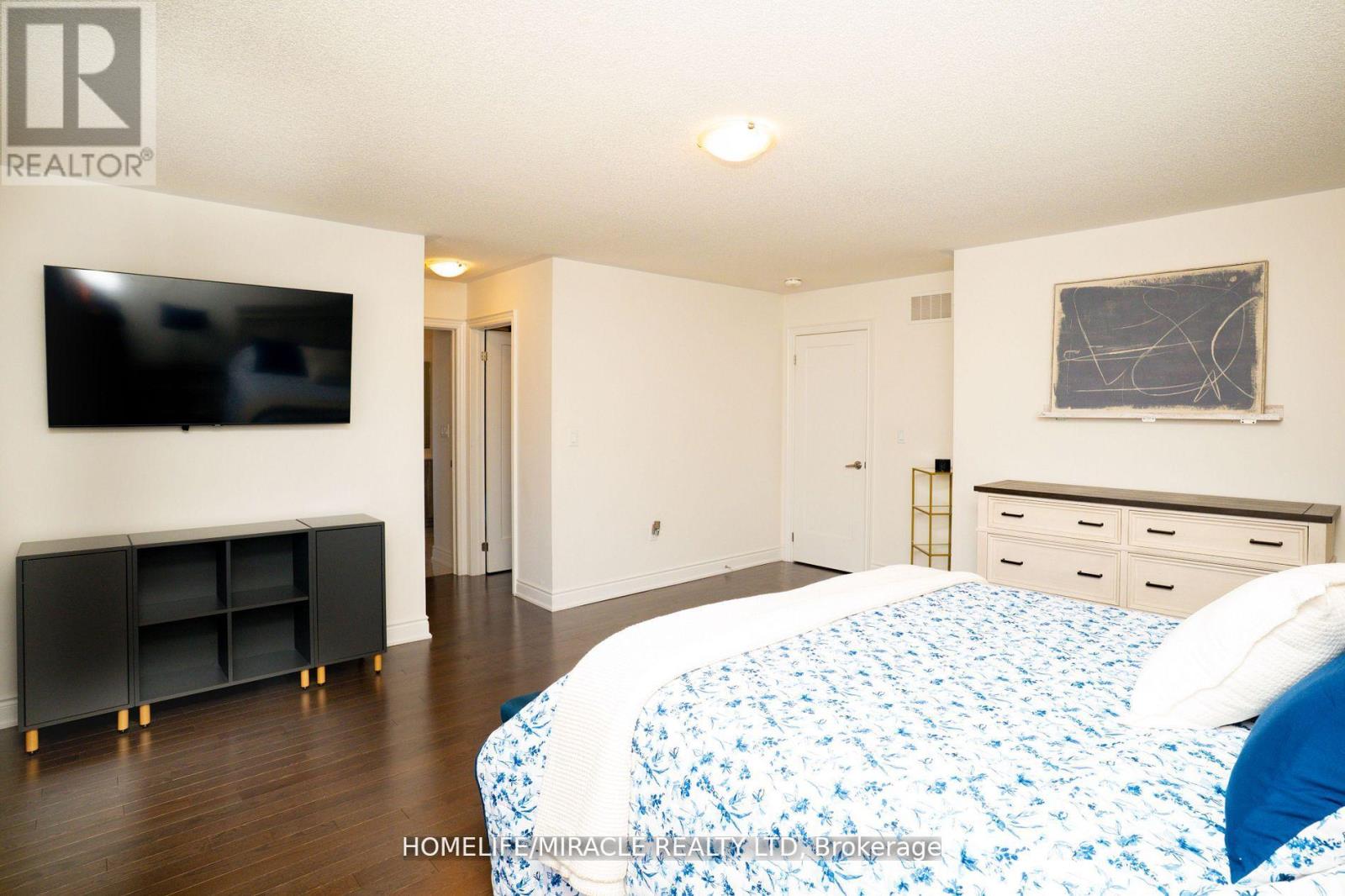 7 Kapikog Street, Brampton, Ontario  L6Y 6J6 - Photo 14 - W12210112