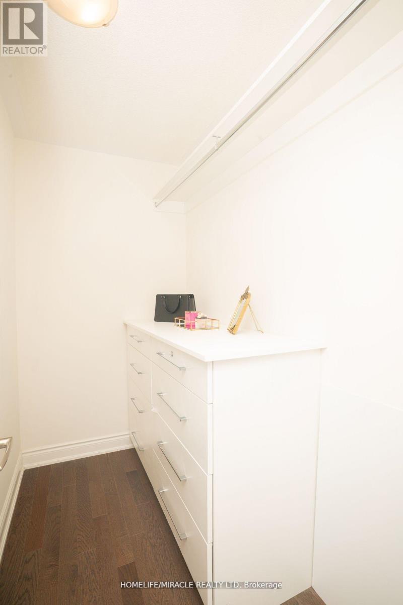 7 Kapikog Street, Brampton, Ontario  L6Y 6J6 - Photo 32 - W12210112