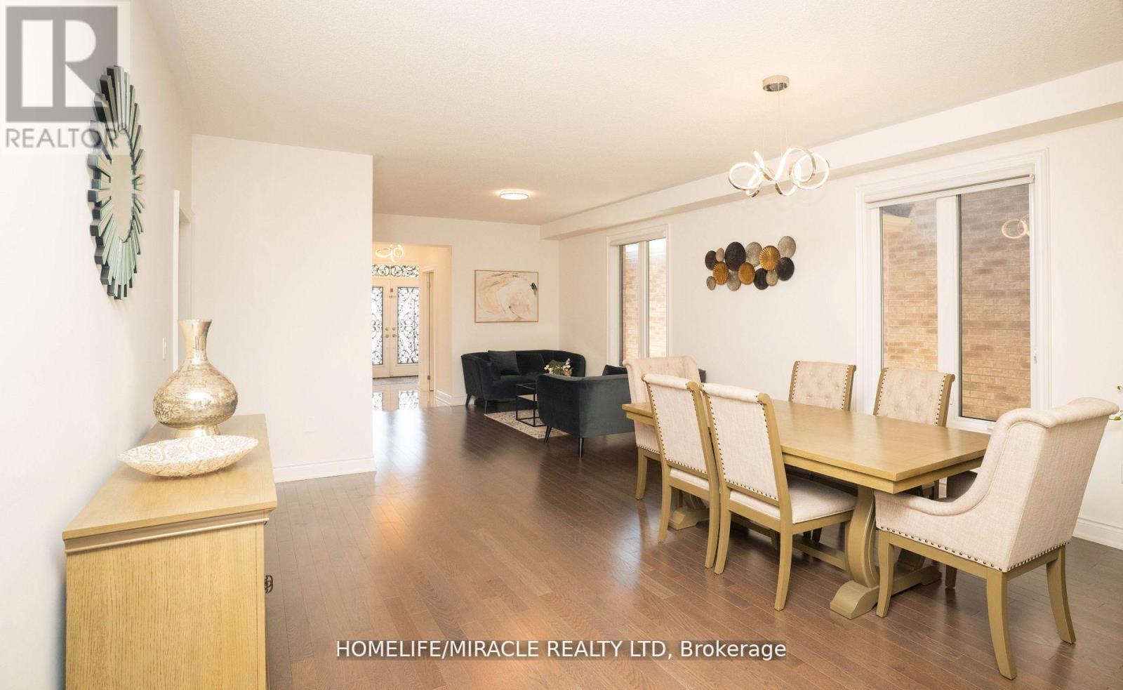 7 Kapikog Street, Brampton, Ontario  L6Y 6J6 - Photo 5 - W12210112