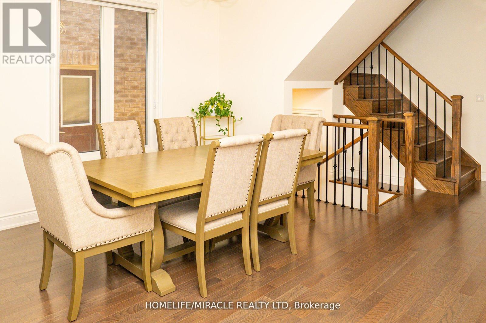 7 Kapikog Street, Brampton, Ontario  L6Y 6J6 - Photo 7 - W12210112