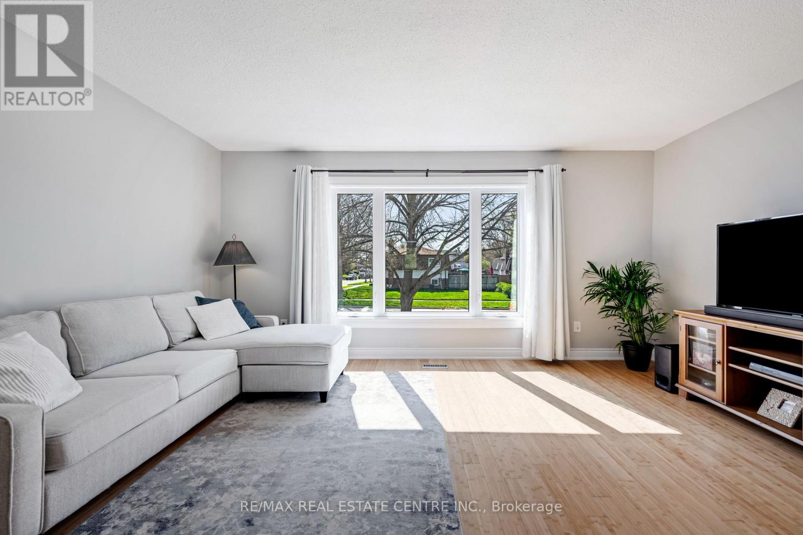 83 Highland Drive, Orangeville, Ontario  L9W 3J5 - Photo 12 - W12210124