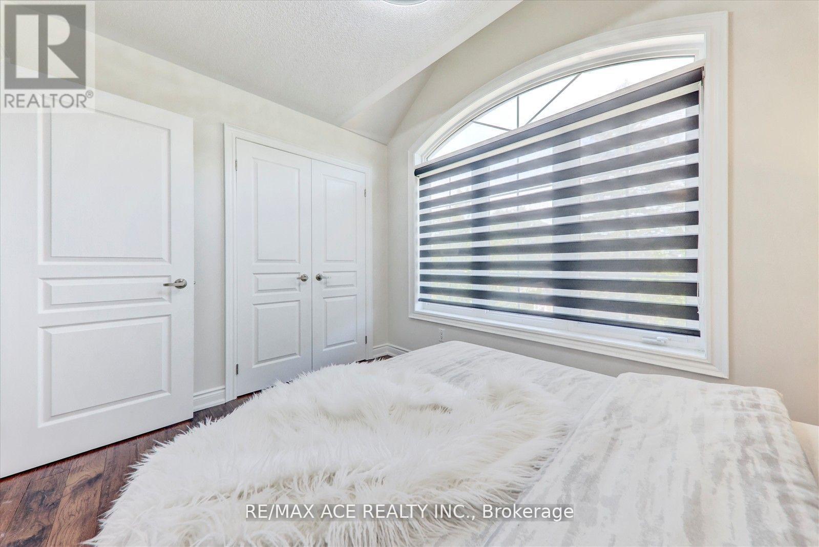1 Goldthread Terrace, Toronto, Ontario  M3H 0B8 - Photo 29 - C12199659
