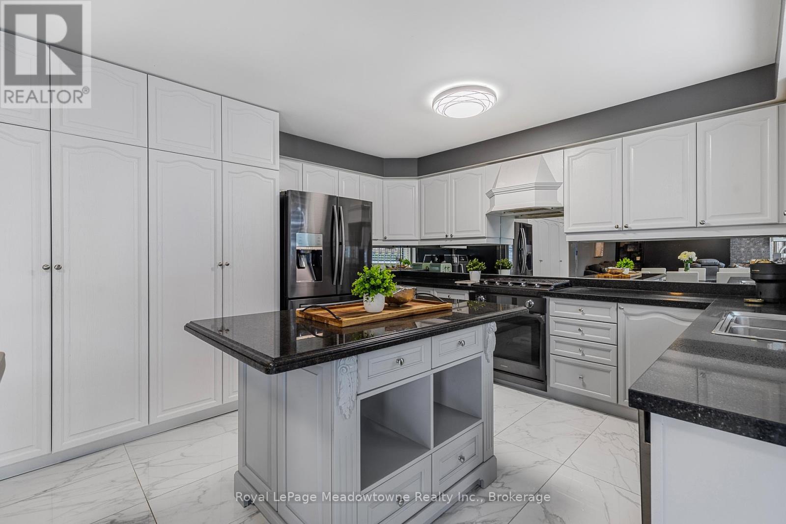 1235 Field Drive, Milton (Cl Clarke), Ontario  L9T 6G4 - Photo 16 - W12193569