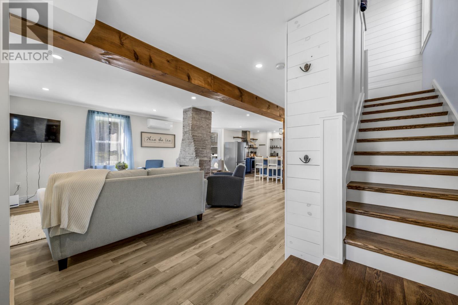 Property at 17 Dowdens Road image 5
