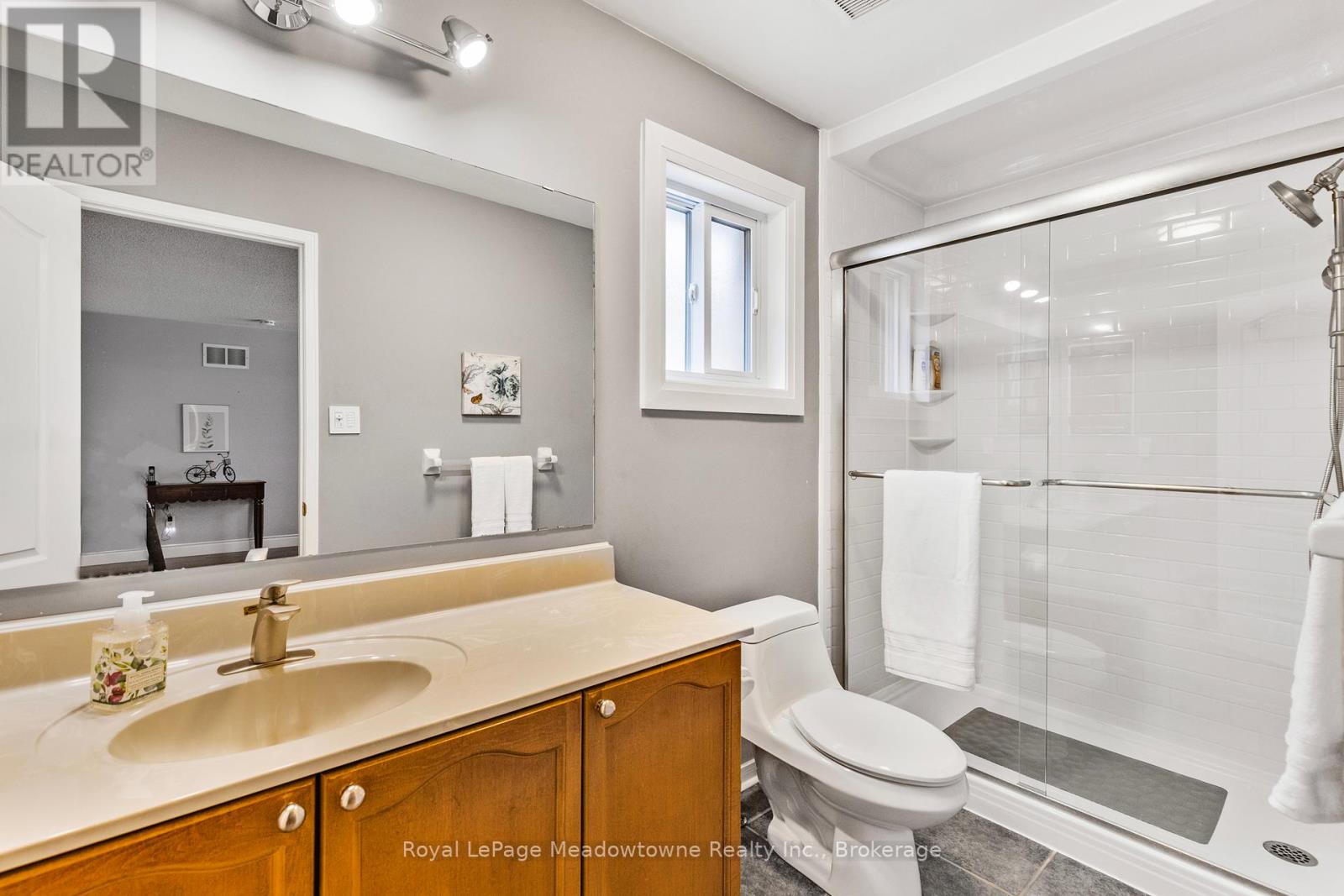 1235 Field Drive, Milton (Cl Clarke), Ontario  L9T 6G4 - Photo 31 - W12193569