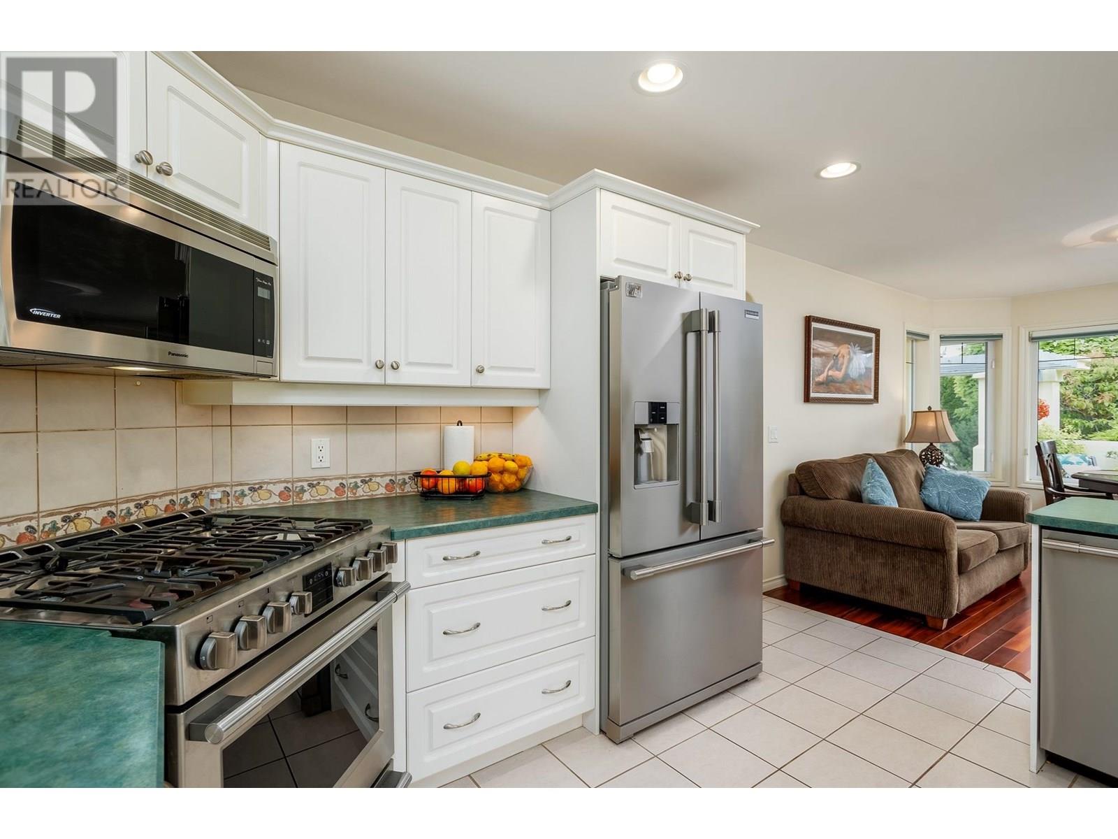3973 Gallaghers Circle, Kelowna, British Columbia  V1W 3Z9 - Photo 23 - 10345512