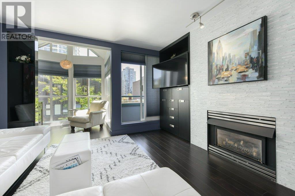 402 939 Homer Street, Vancouver, British Columbia  V6B 2W6 - Photo 1 - R3013586