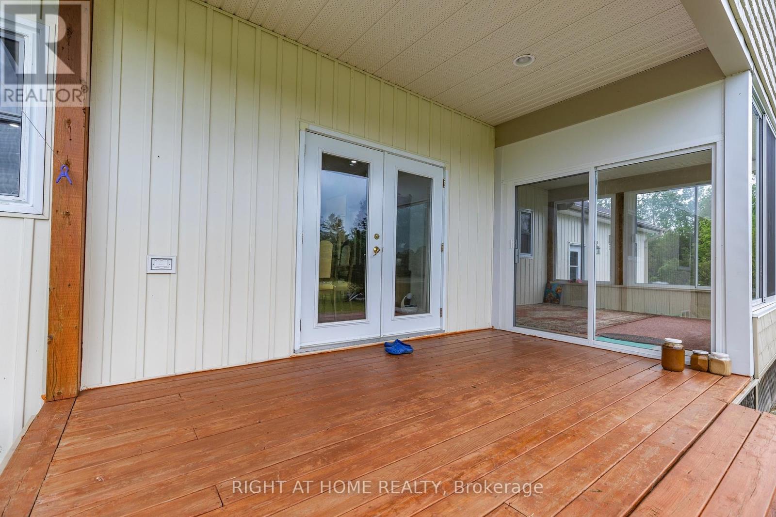 371 Digby Laxton Boundary Road, Kawartha Lakes, Ontario  K0M 2B0 - Photo 5 - X12210011