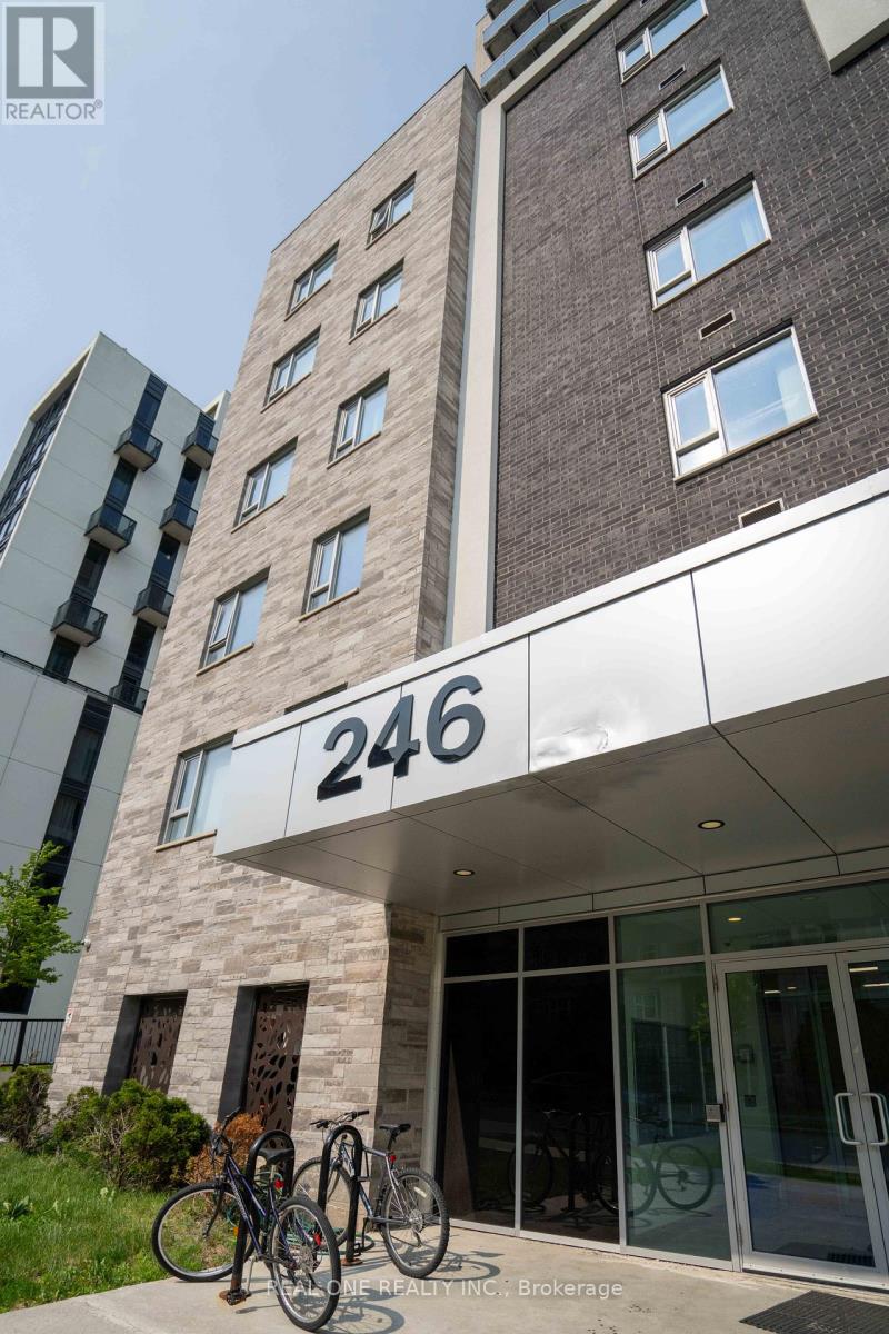 902 - 246 Lester Street, Waterloo, Ontario  N2L 0H1 - Photo 1 - X12210012