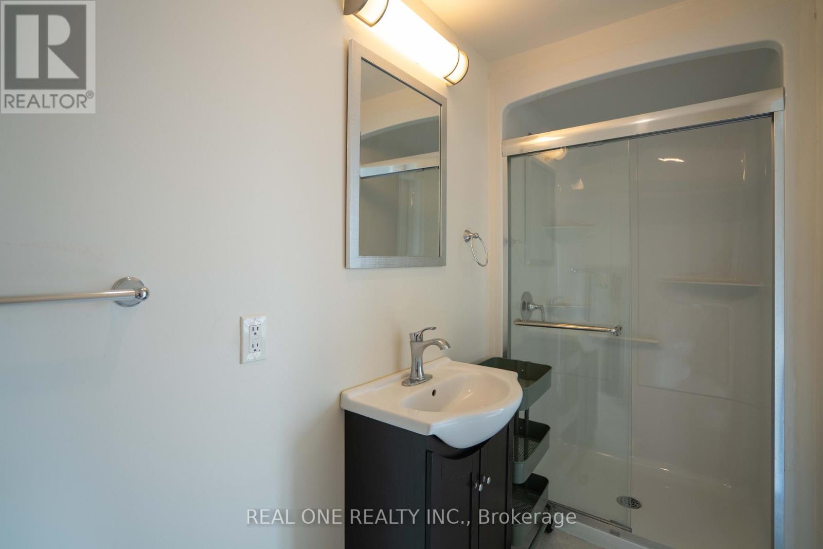 902 - 246 Lester Street, Waterloo, Ontario  N2L 0H1 - Photo 19 - X12210012