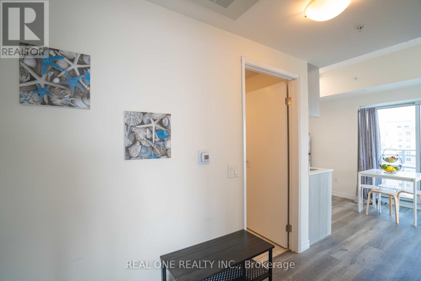 902 - 246 Lester Street, Waterloo, Ontario  N2L 0H1 - Photo 3 - X12210012