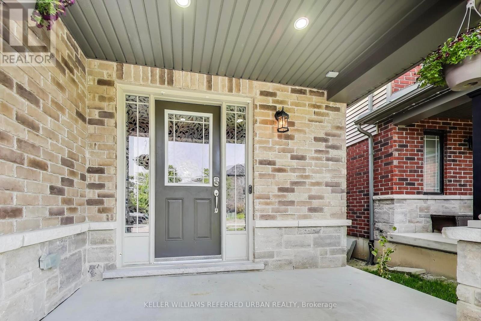 7 Grandstand Drive, Hamilton (Binbrook), Ontario  L0R 1C0 - Photo 3 - X12210082