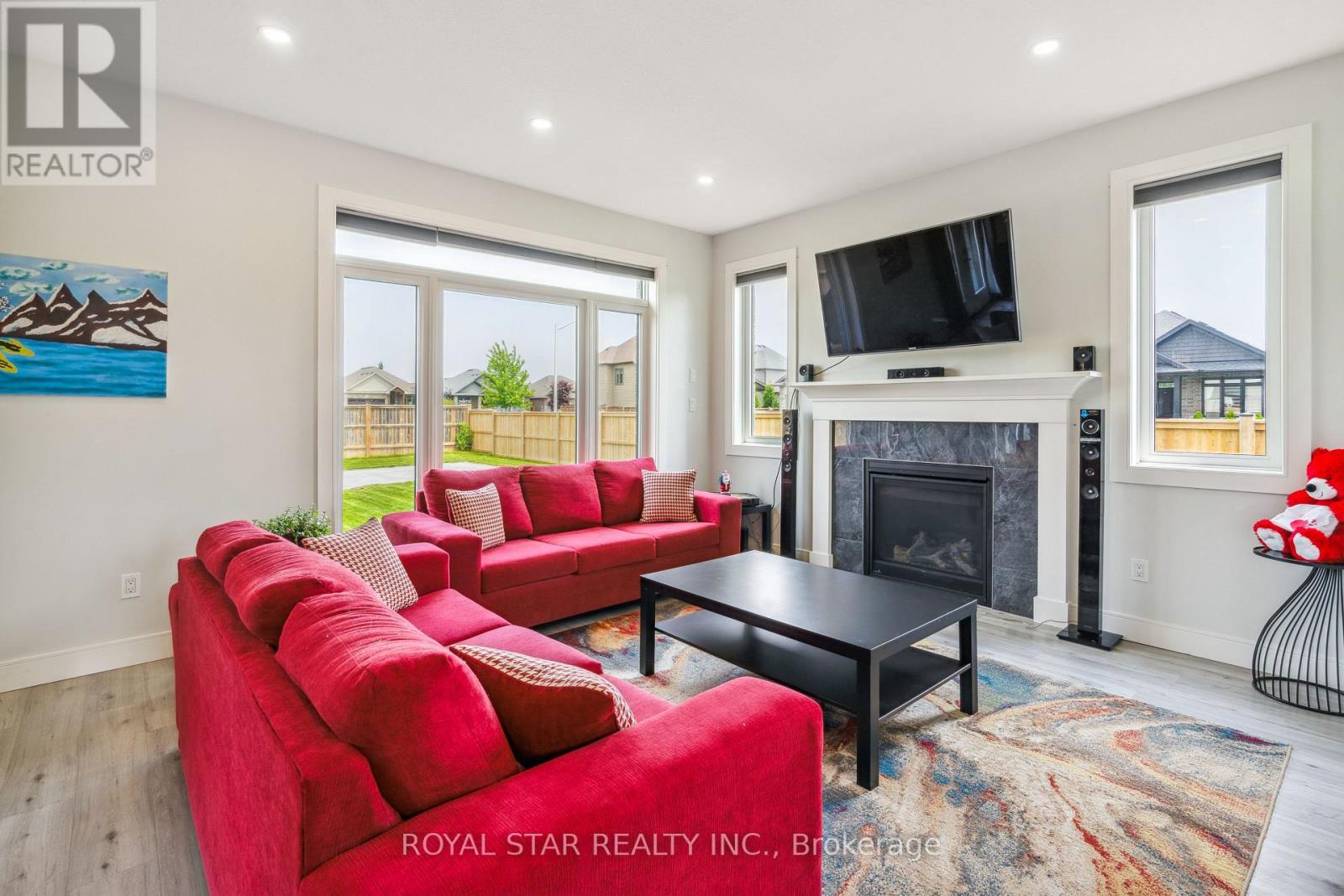 2 Statham Street, Strathroy-Caradoc (Se), Ontario  N7G 0H2 - Photo 13 - X12210159