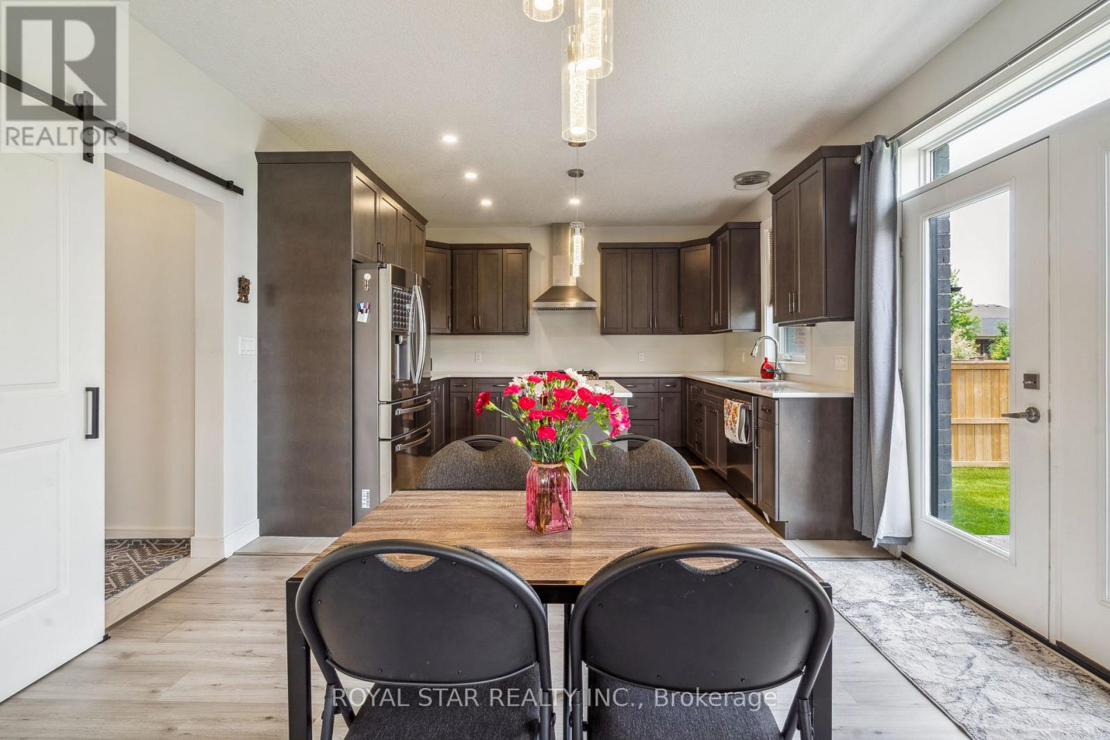 2 Statham Street, Strathroy-Caradoc (Se), Ontario  N7G 0H2 - Photo 15 - X12210159
