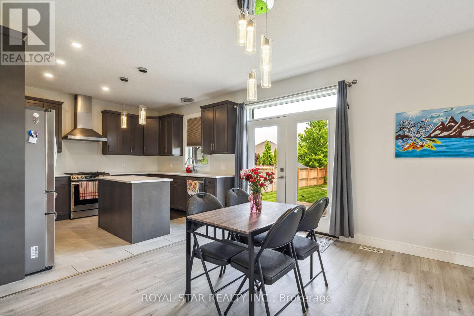 2 Statham Street, Strathroy-Caradoc (Se), Ontario  N7G 0H2 - Photo 16 - X12210159
