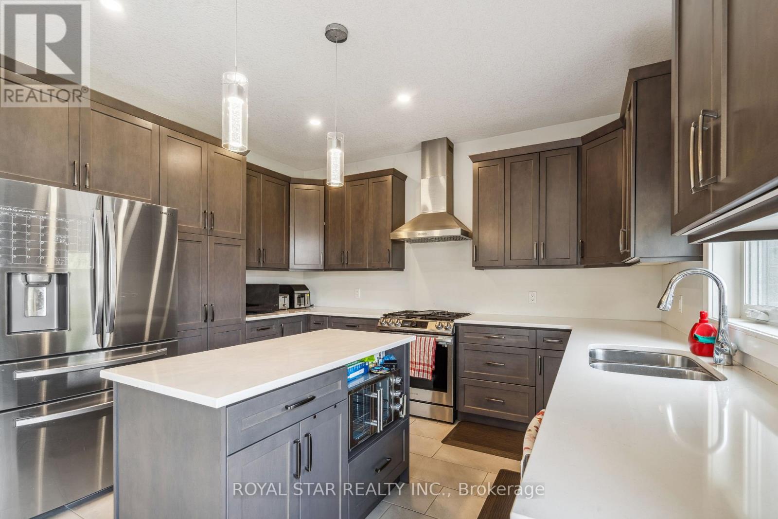 2 Statham Street, Strathroy-Caradoc (Se), Ontario  N7G 0H2 - Photo 19 - X12210159