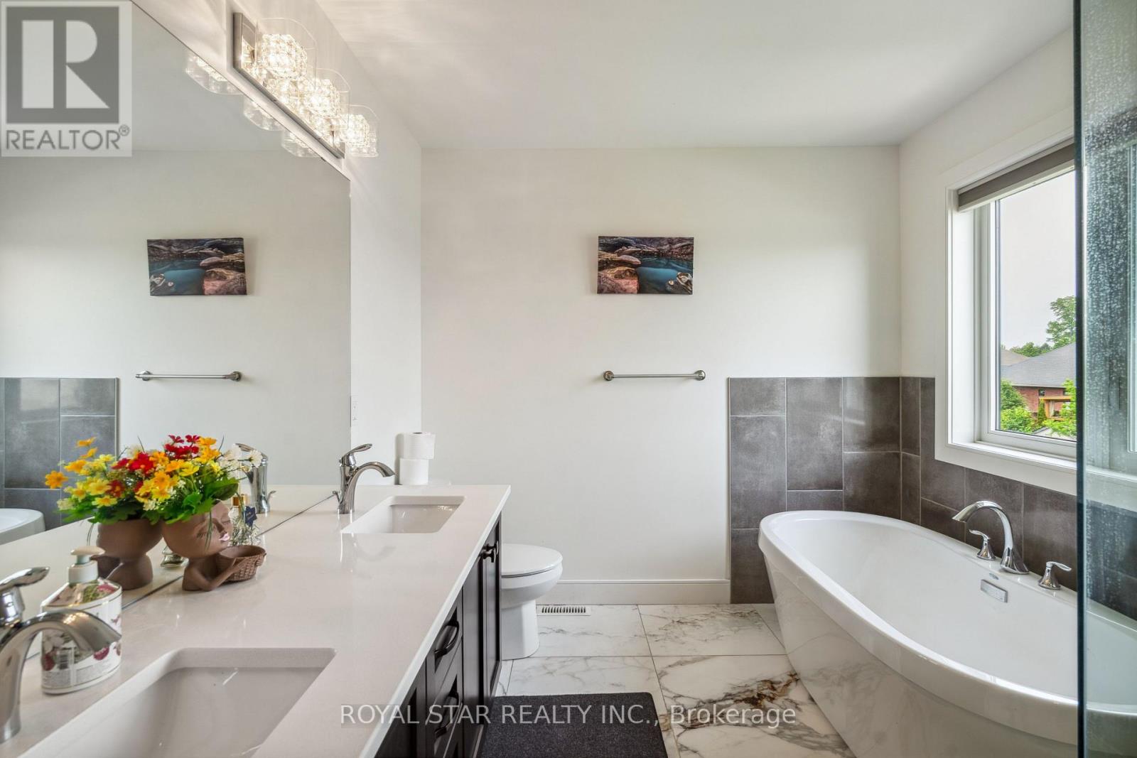 2 Statham Street, Strathroy-Caradoc (Se), Ontario  N7G 0H2 - Photo 31 - X12210159