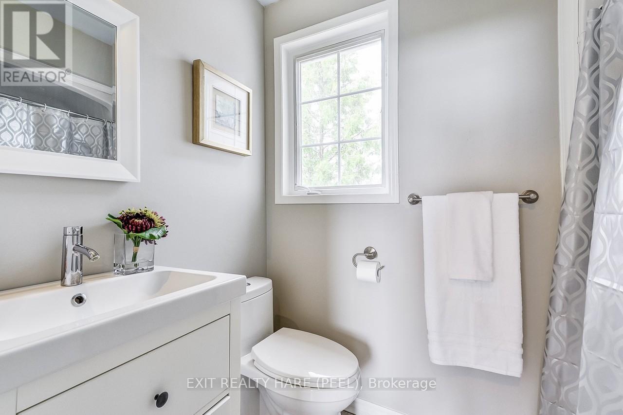24 O' Connor Lane, Guelph (Grange Road), Ontario  N1E 7G5 - Photo 21 - X12210161
