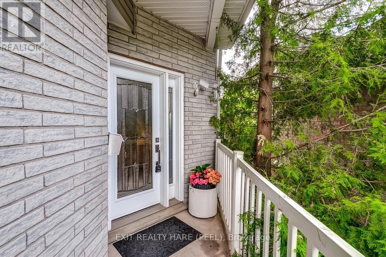 24 O' Connor Lane, Guelph (Grange Road), Ontario  N1E 7G5 - Photo 3 - X12210161