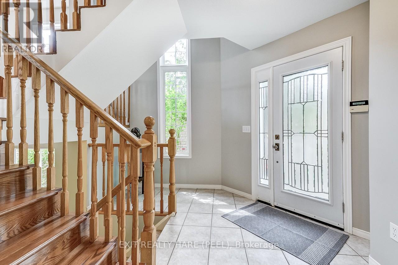 24 O' Connor Lane, Guelph (Grange Road), Ontario  N1E 7G5 - Photo 4 - X12210161