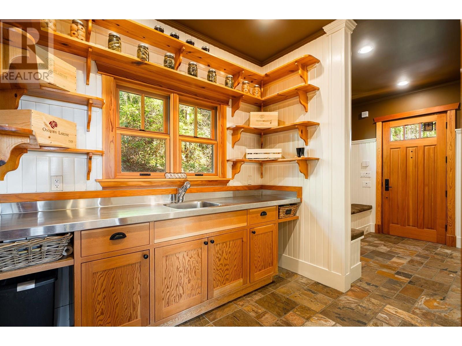 1335 Adams Road, Bowen Island, British Columbia  V0N 1G2 - Photo 17 - R3013598