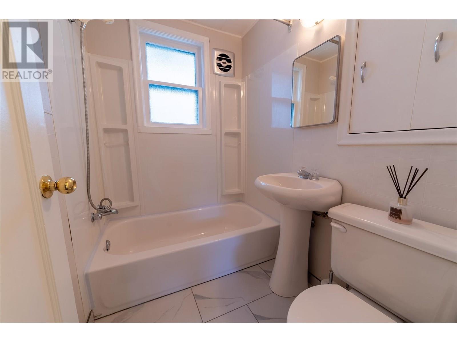 319 High Street, Nelson, British Columbia  V1L 3Z9 - Photo 13 - 10348938