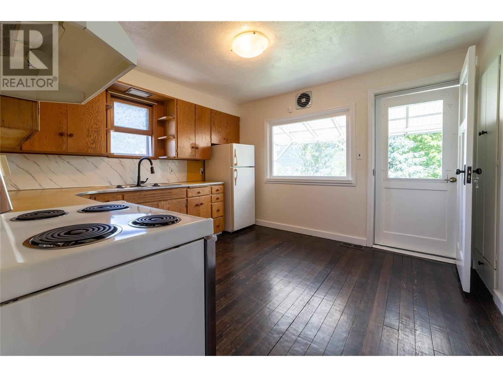 319 High Street, Nelson, British Columbia  V1L 3Z9 - Photo 11 - 10348938