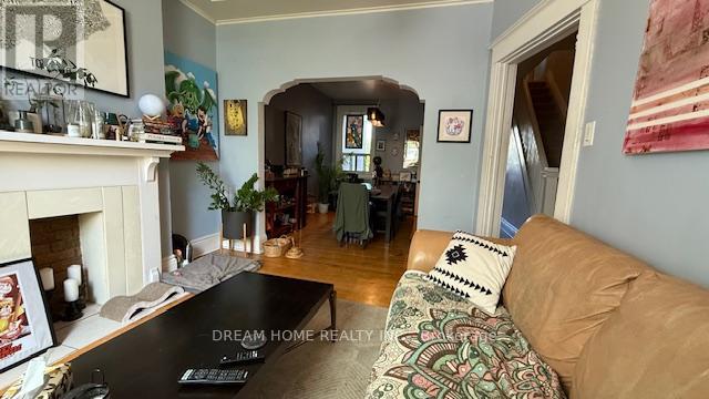 364 Harbord Street, Toronto, Ontario  M6G 1H7 - Photo 8 - C12197310