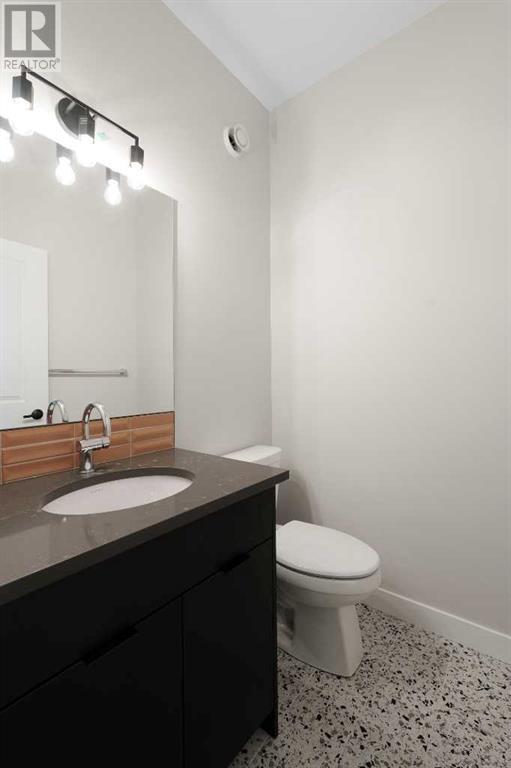26 Sovereign Heights Sw, Calgary, Alberta  T3C 3Y3 - Photo 20 - A2227729