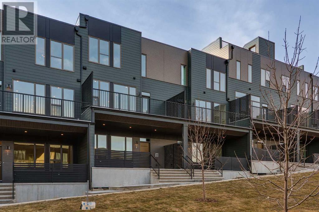 26 Sovereign Heights Sw, Calgary, Alberta  T3C 3Y3 - Photo 1 - A2227729