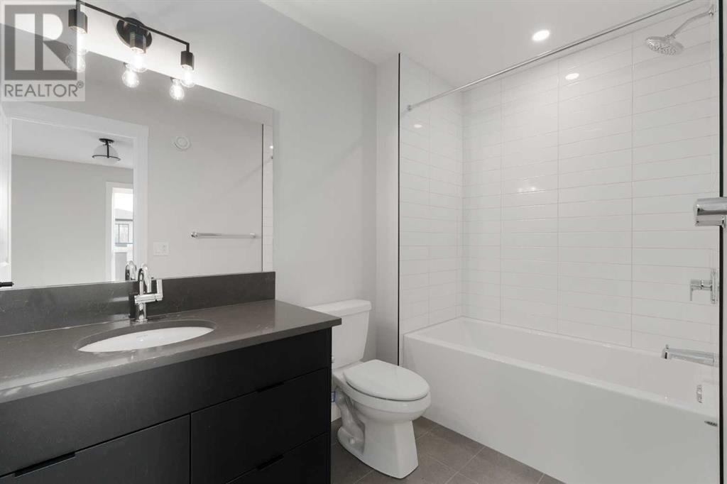 26 Sovereign Heights Sw, Calgary, Alberta  T3C 3Y3 - Photo 30 - A2227729