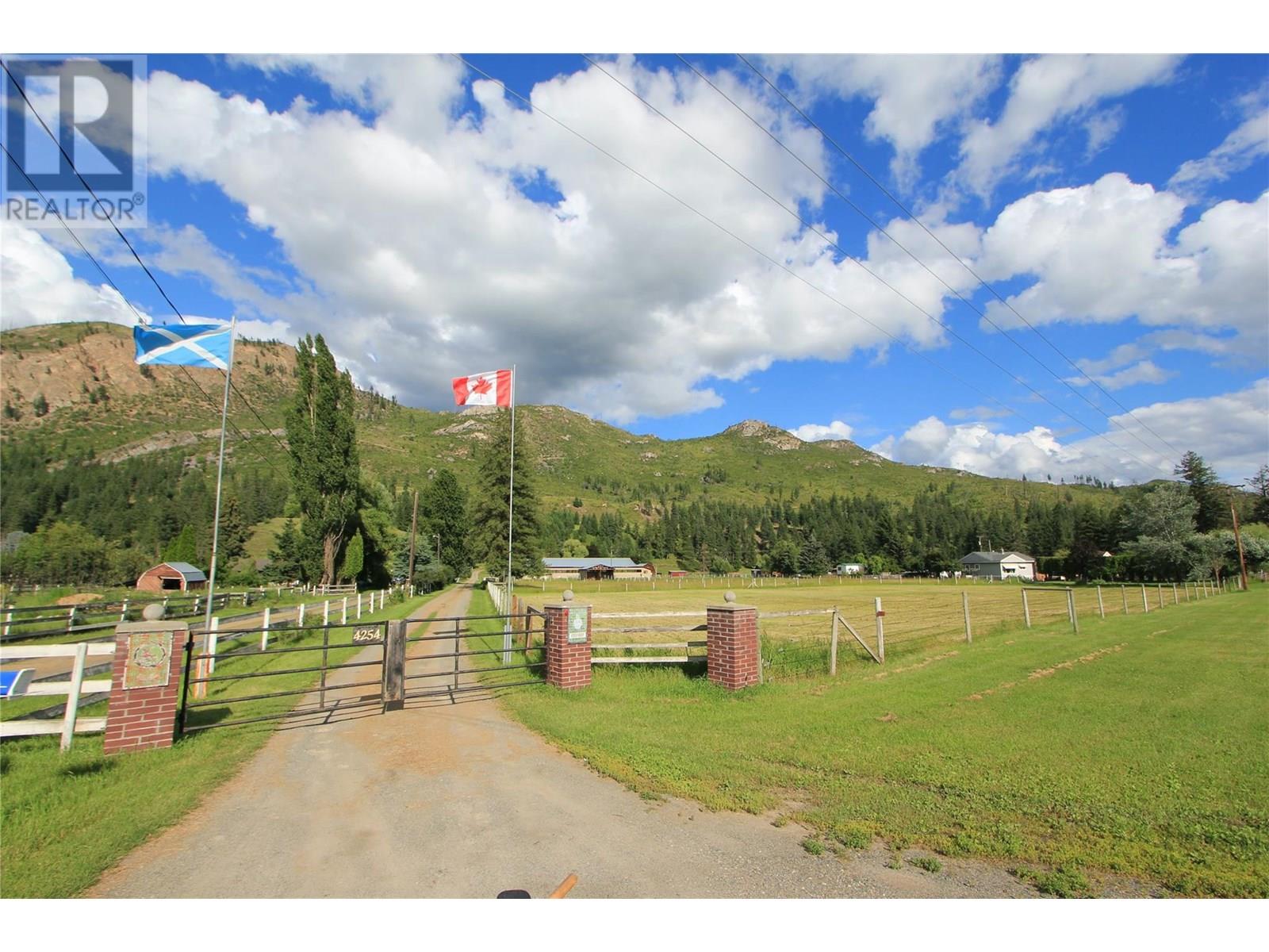 4254 YELLOWHEAD Highway S, Barriere, British Columbia