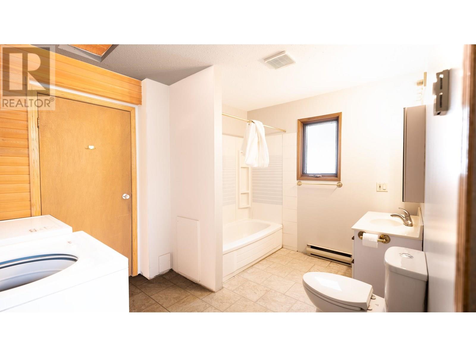 4254 Yellowhead Highway S, Barriere, British Columbia  V0E 1E0 - Photo 30 - 10349864