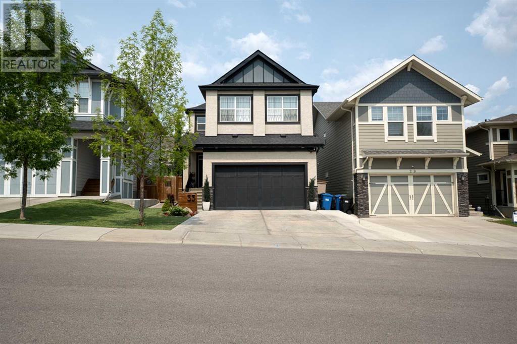 Property at 33 Masters Way SE image 1