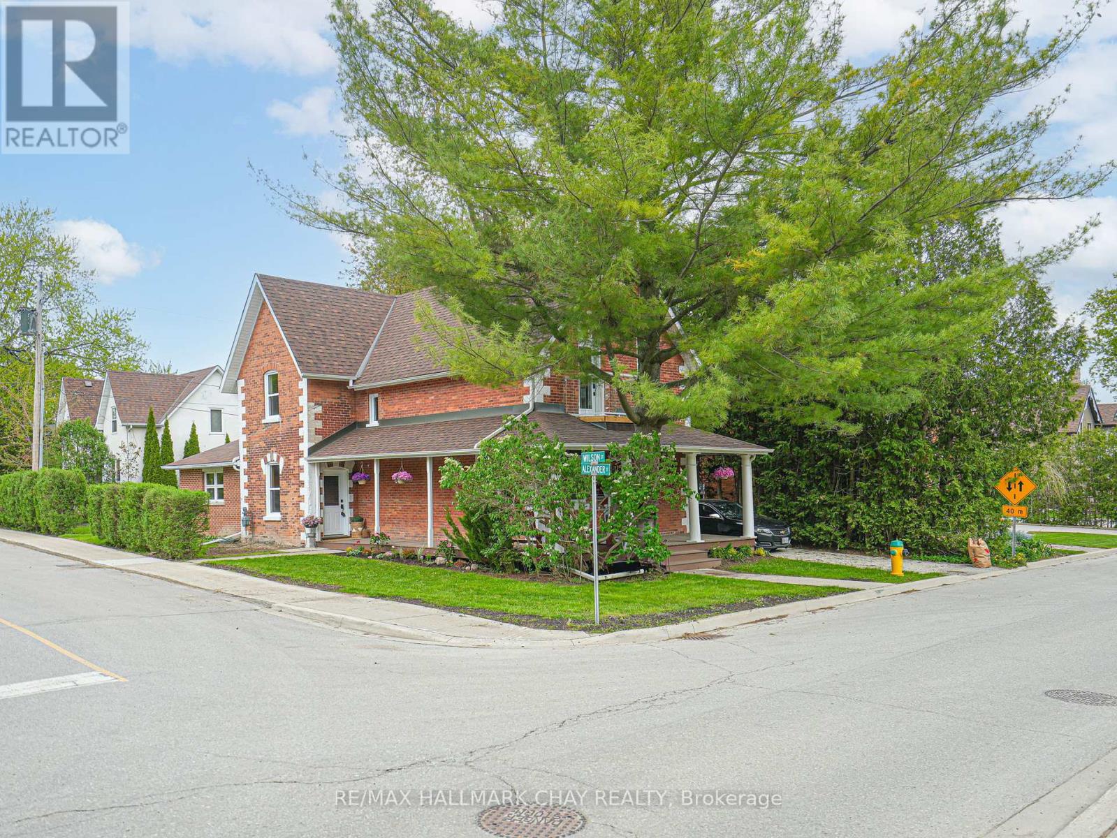14 Wilson Street, New Tecumseth, Ontario  L0G 1W0 - Photo 1 - N12151265