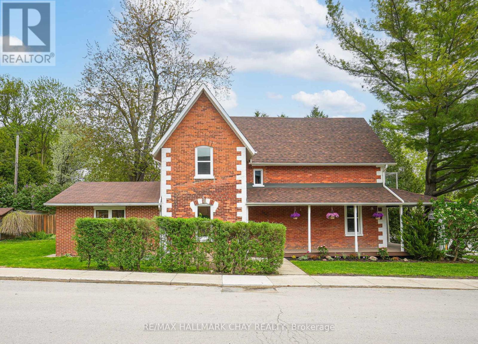 14 Wilson Street, New Tecumseth, Ontario  L0G 1W0 - Photo 2 - N12151265