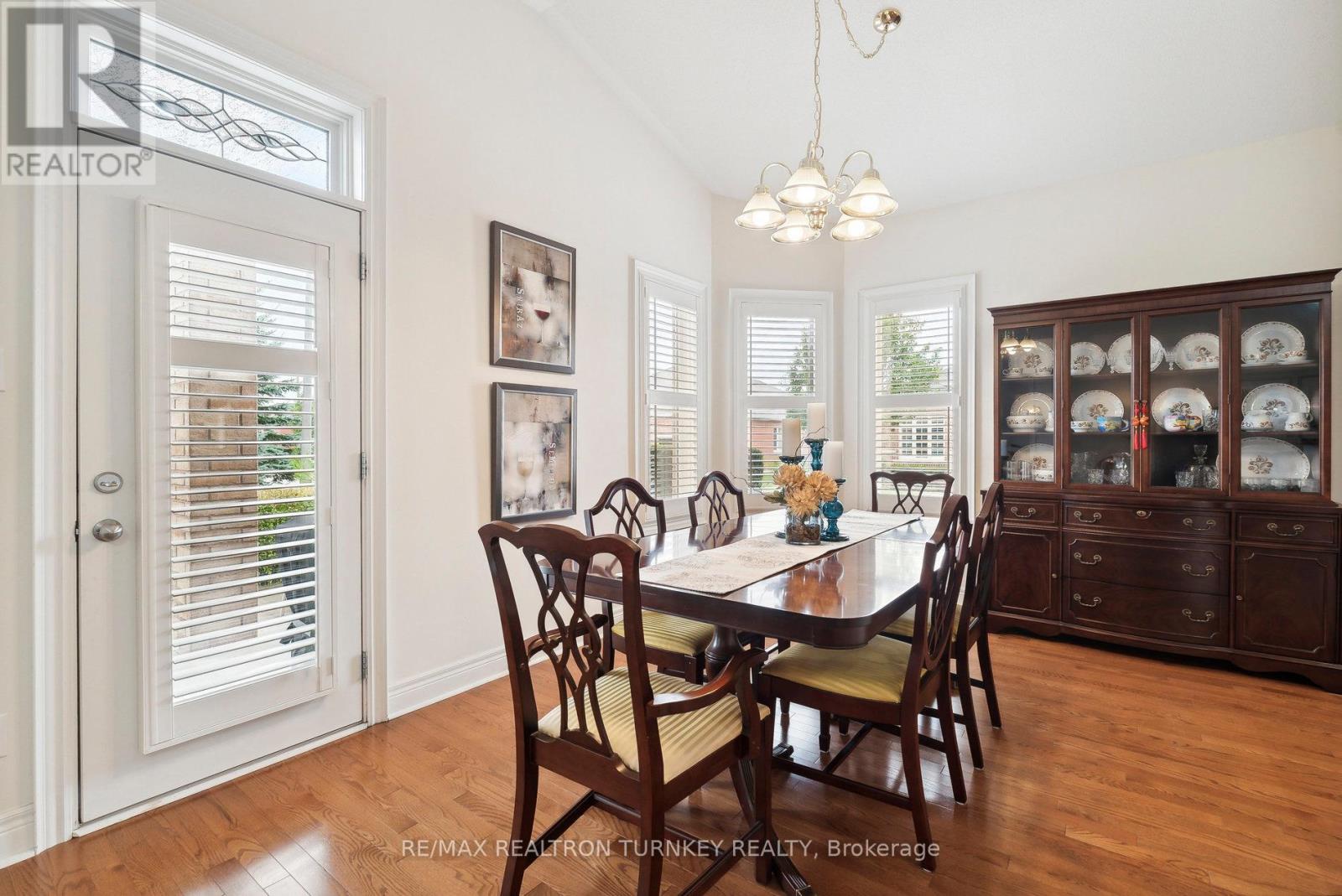 2 Suggs Lane, Whitchurch-Stouffville (Ballantrae), Ontario  L4A 0K6 - Photo 17 - N12102730