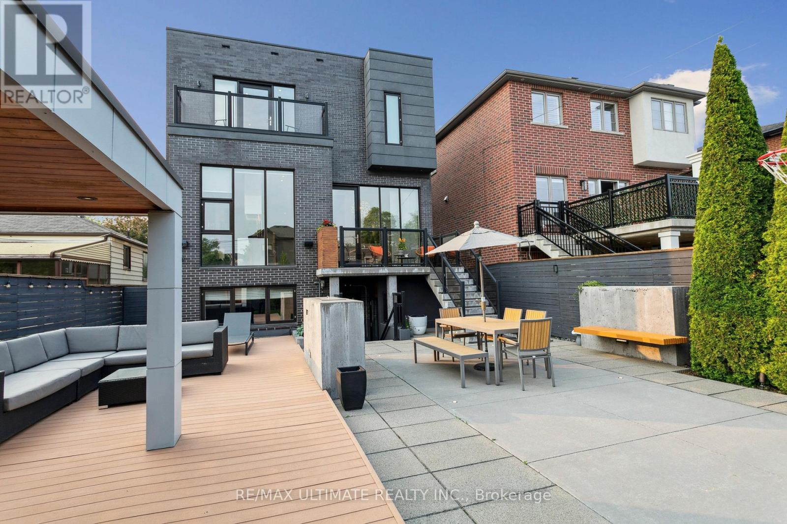 1139 Glengrove Avenue W, Toronto (Yorkdale-Glen Park), Ontario  M6B 2K5 - Photo 28 - W12209922