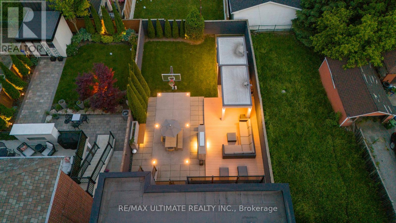 1139 Glengrove Avenue W, Toronto, Ontario  M6B 2K5 - Photo 24 - W12209922