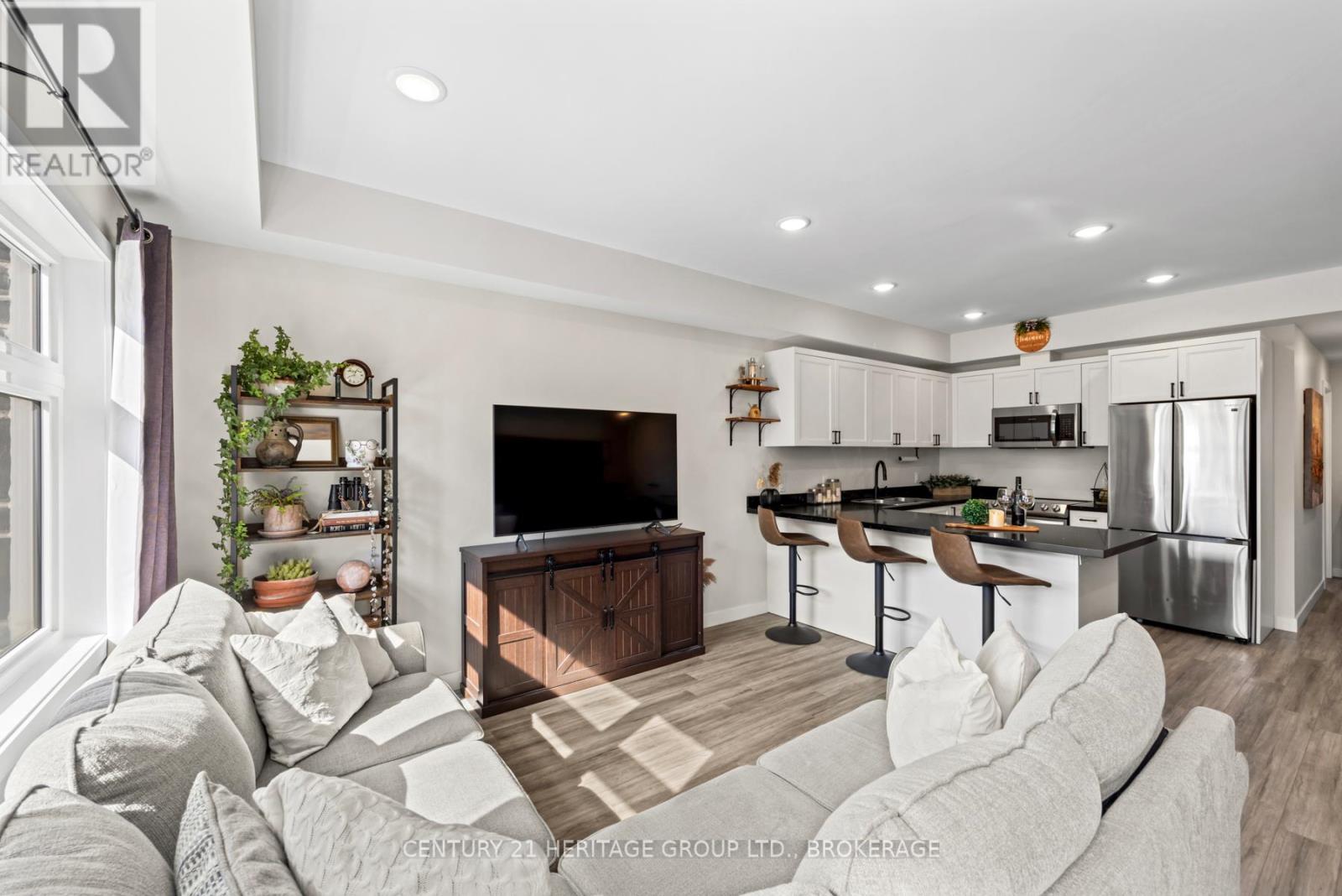 203 - 809 Development Drive, Kingston (South Of Taylor-Kidd Blvd), Ontario  K7M 0J4 - Photo 13 - X12210411