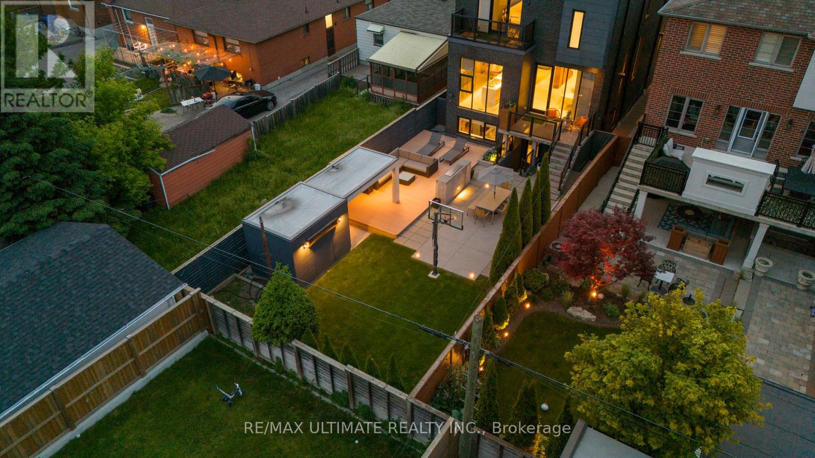 1139 Glengrove Avenue W, Toronto, Ontario  M6B 2K5 - Photo 26 - W12209922