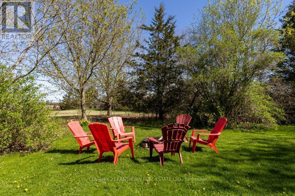 986 Black Road, Prince Edward County, Ontario  K0K 1W0 - Photo 39 - X12210301