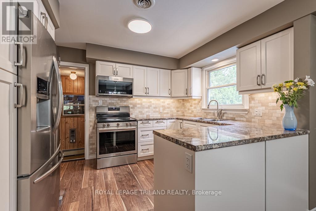 235 Union Street, Central Elgin, Ontario  N0L 1B0 - Photo 10 - X12210342