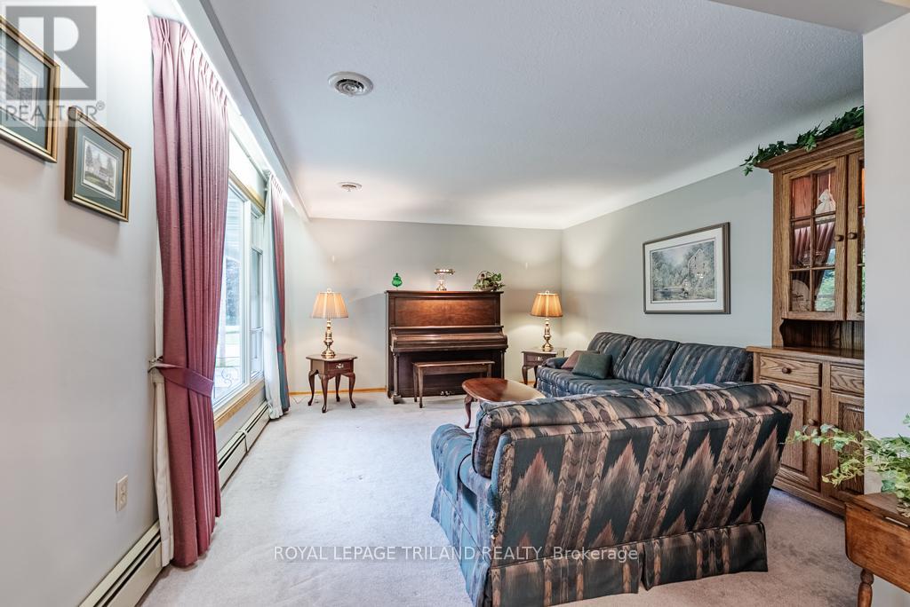 235 Union Street, Central Elgin, Ontario  N0L 1B0 - Photo 4 - X12210342