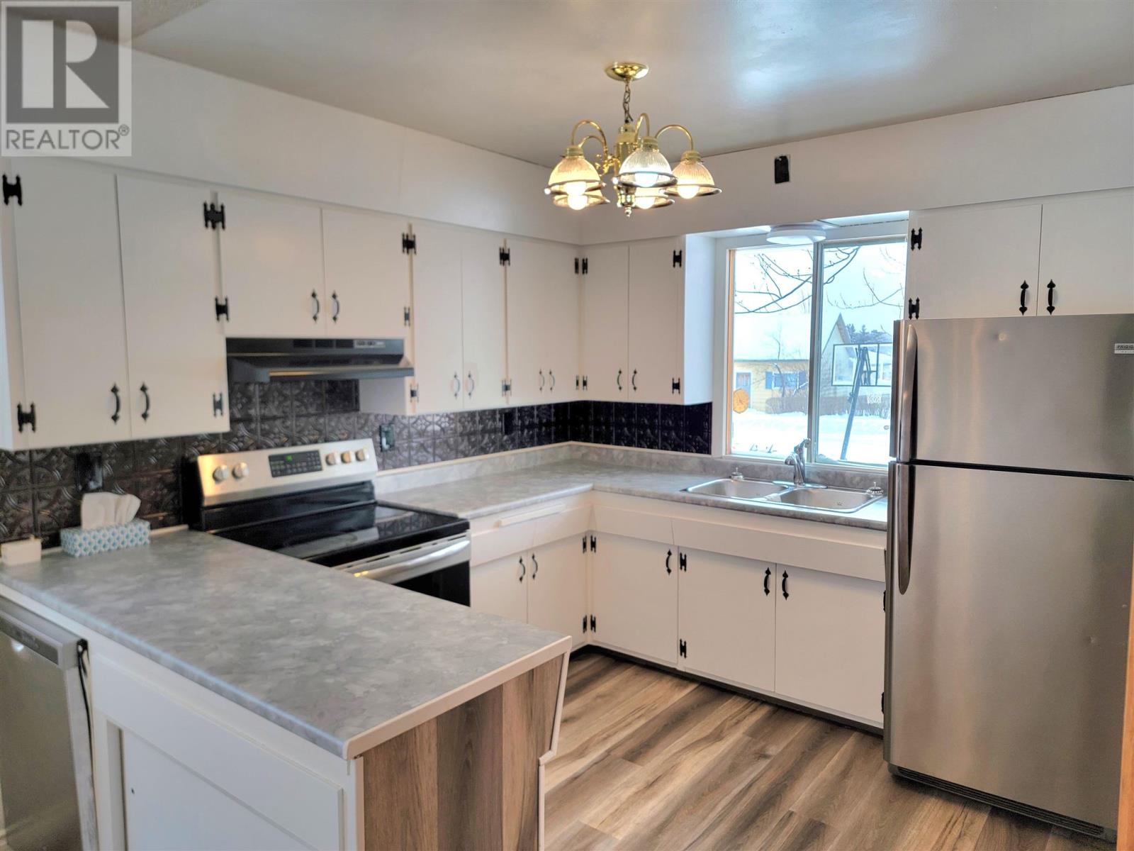 22 King St, Emo, Ontario  P0W 1E0 - Photo 2 - TB250242