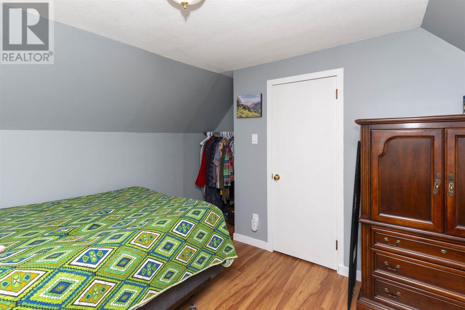 377 Leslie Ave, Thunder Bay, Ontario  P7A 1X6 - Photo 5 - TB251459