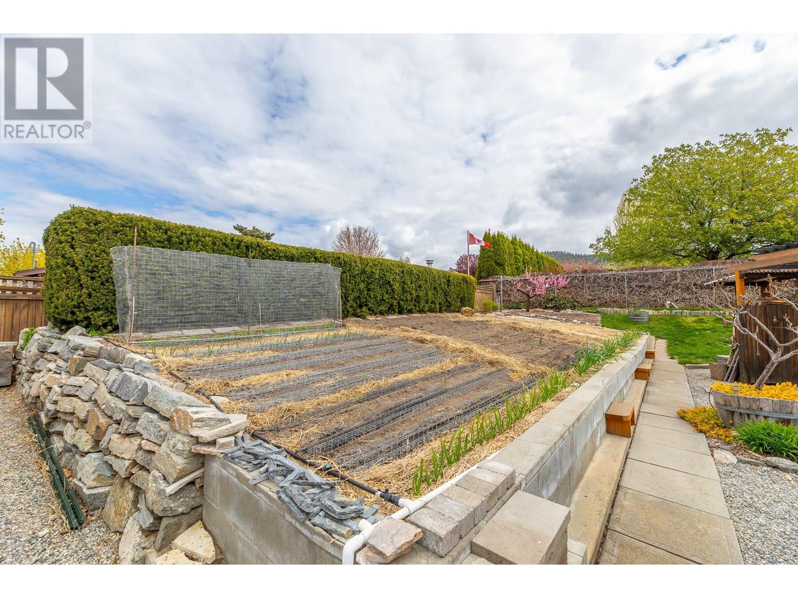 199 Walden Crescent, Penticton, British Columbia  V2A 1R8 - Photo 43 - 10351401