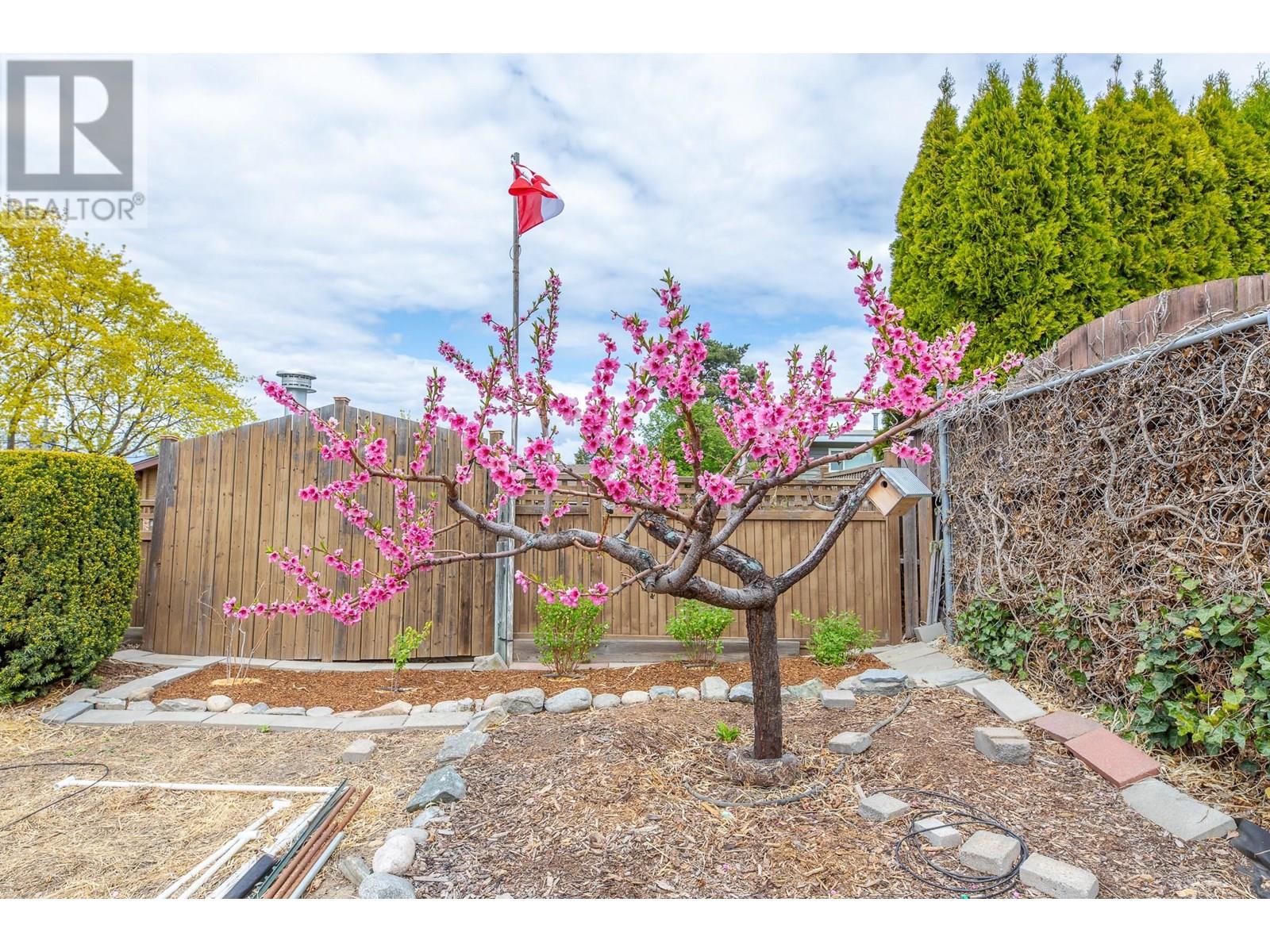 199 Walden Crescent, Penticton, British Columbia  V2A 1R8 - Photo 42 - 10351401